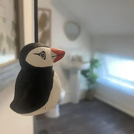 The Penthouse At Percy House Pet Friendly 2 Bedroom Apartment In Porthcawl Sleeps 4 People Located In The Town Centre Exterior photo