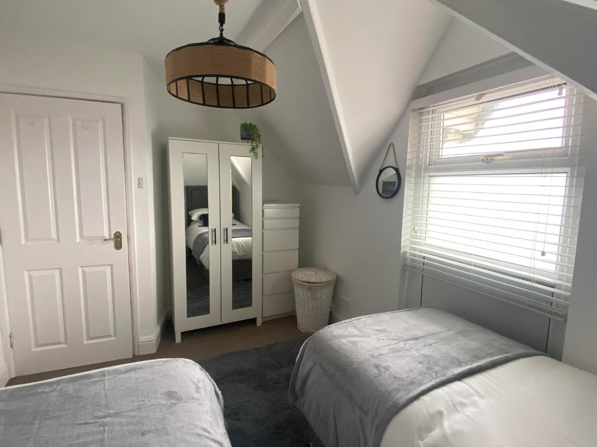 Apartment The Penthouse At Percy House Pet Friendly 2 Bedroom In Sleeps 4 People Located In The Town Centre Porthcawl