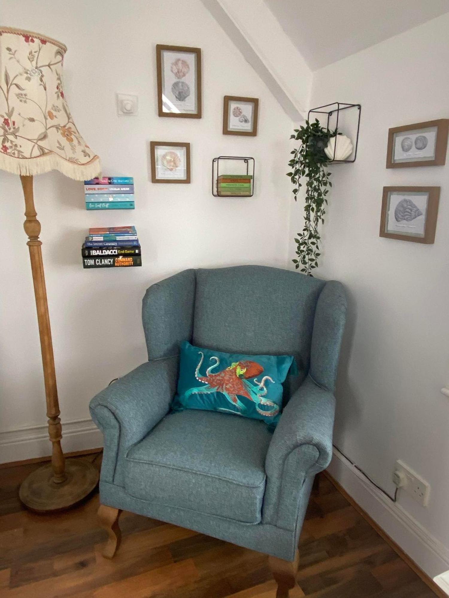 Apartment The Penthouse At Percy House Pet Friendly 2 Bedroom In Sleeps 4 People Located In The Town Centre Porthcawl