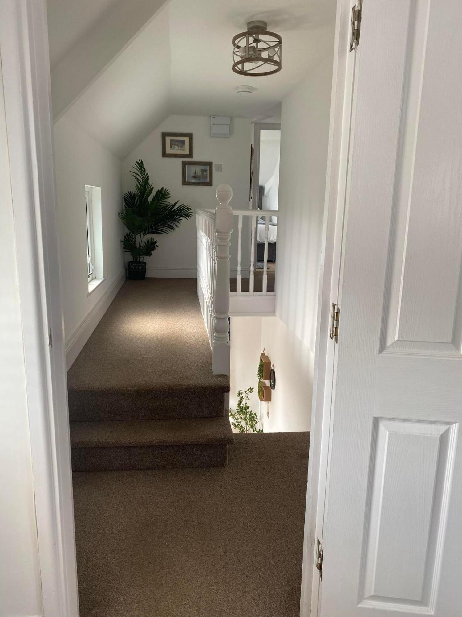 The Penthouse At Percy House Pet Friendly 2 Bedroom In Sleeps 4 People Located In The Town Centre * Porthcawl