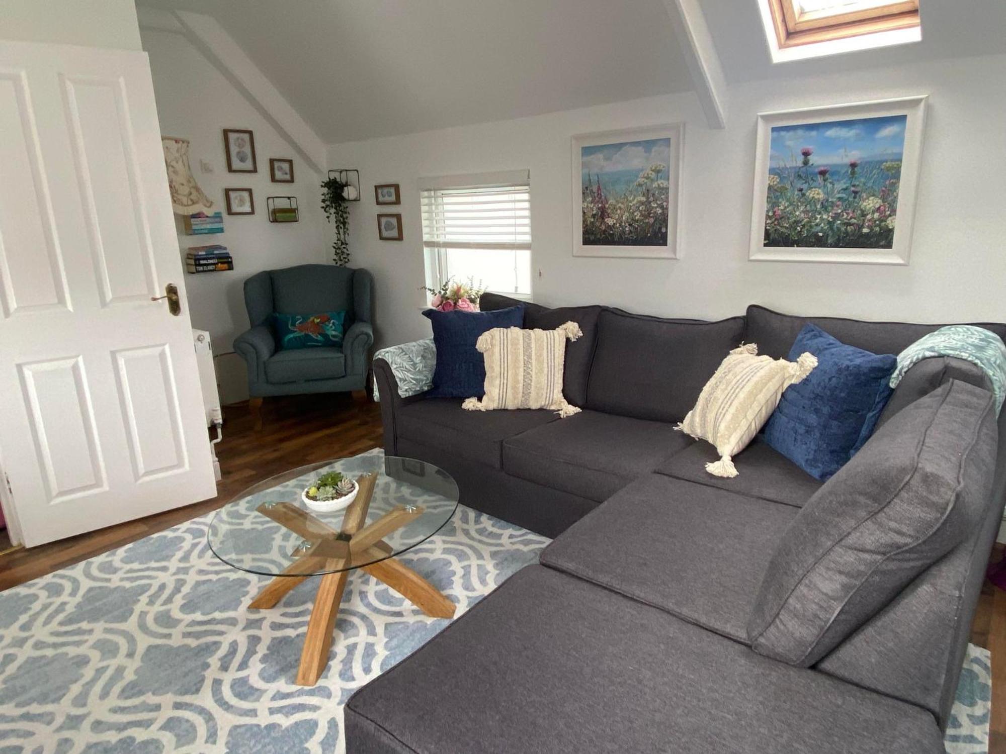 The Penthouse At Percy House Pet Friendly 2 Bedroom In Sleeps 4 People Located In The Town Centre * Porthcawl