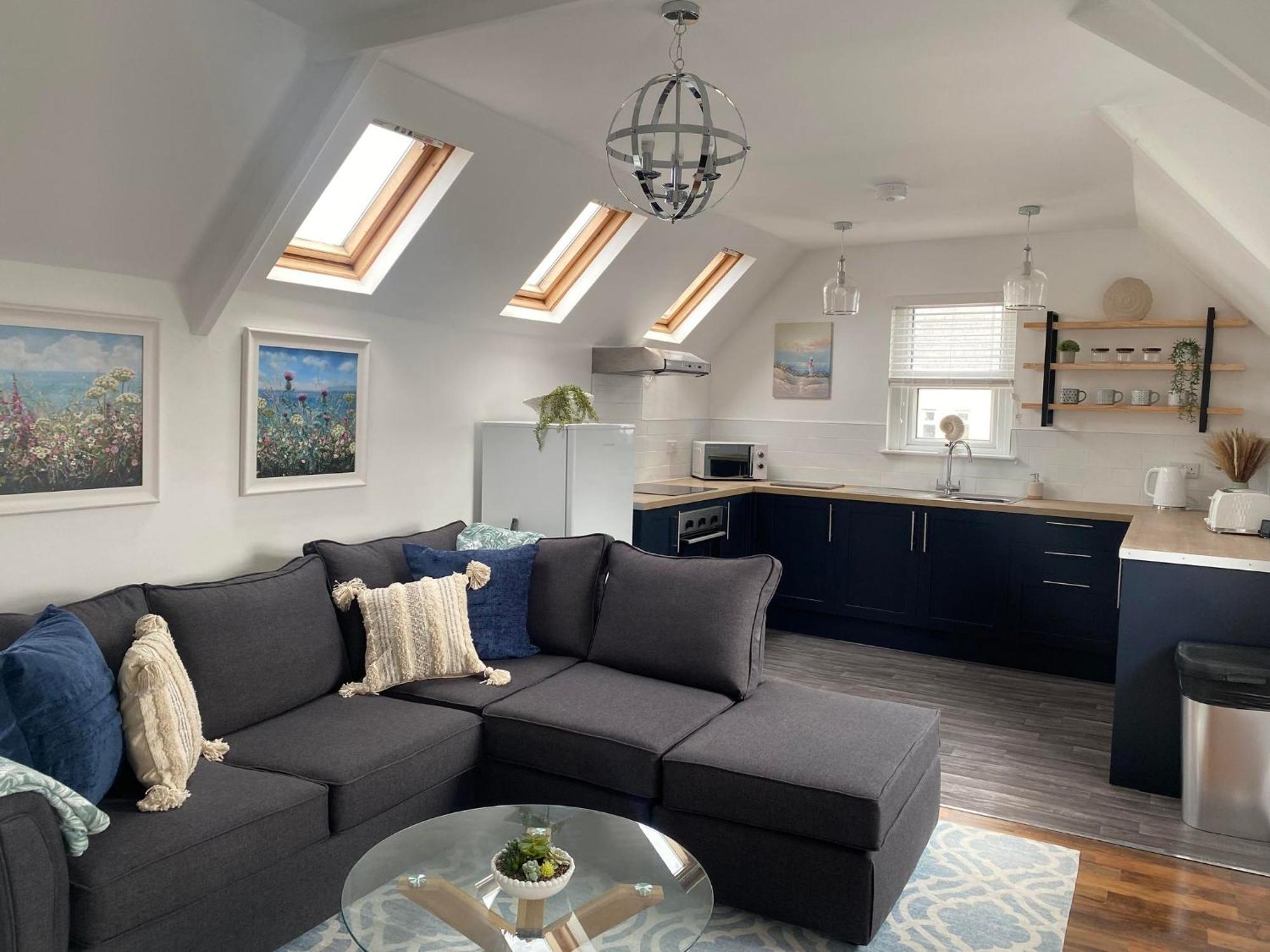 The Penthouse At Percy House Pet Friendly 2 Bedroom In Sleeps 4 People Located In The Town Centre Porthcawl